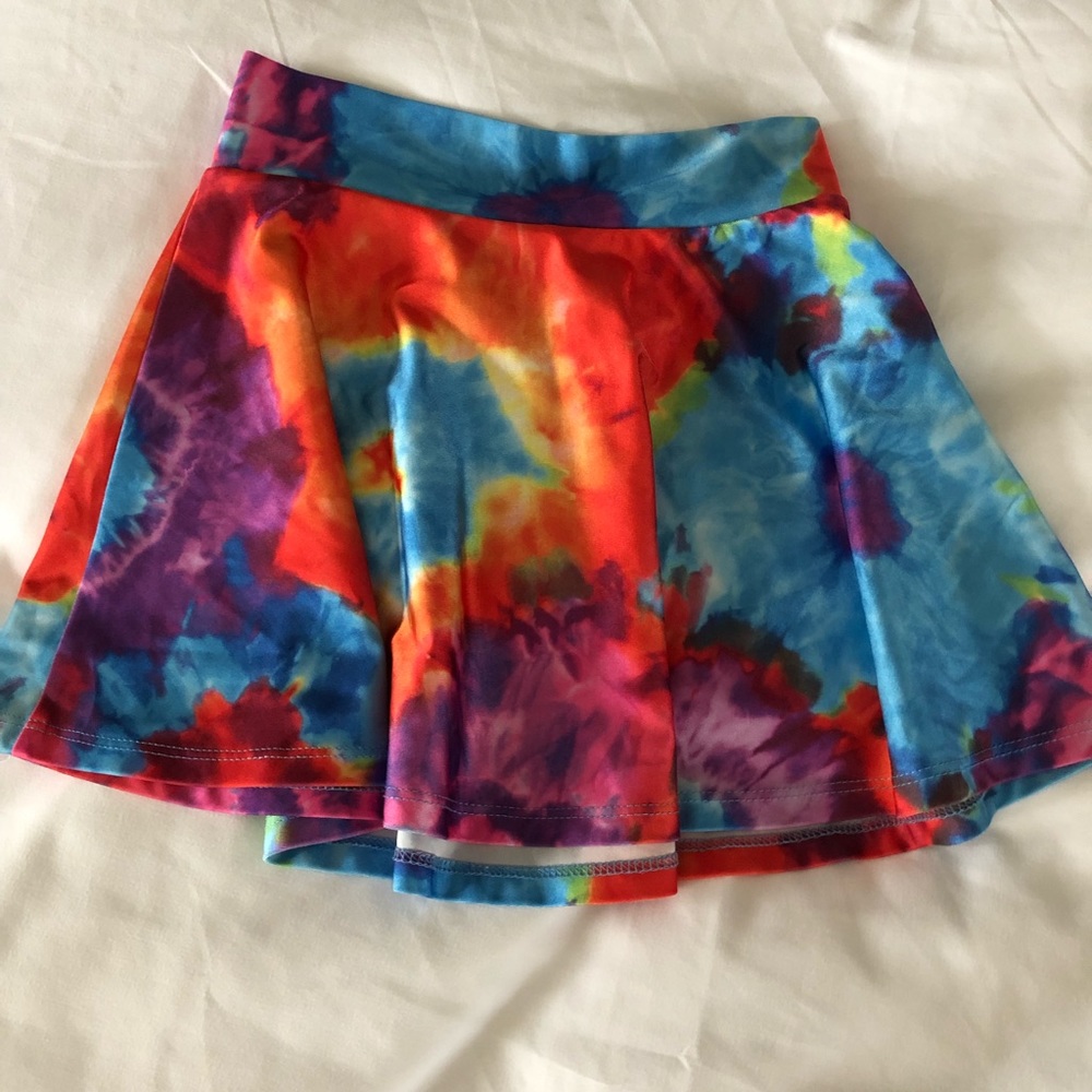 Rock candy size 6 stretchy toe dye skirt